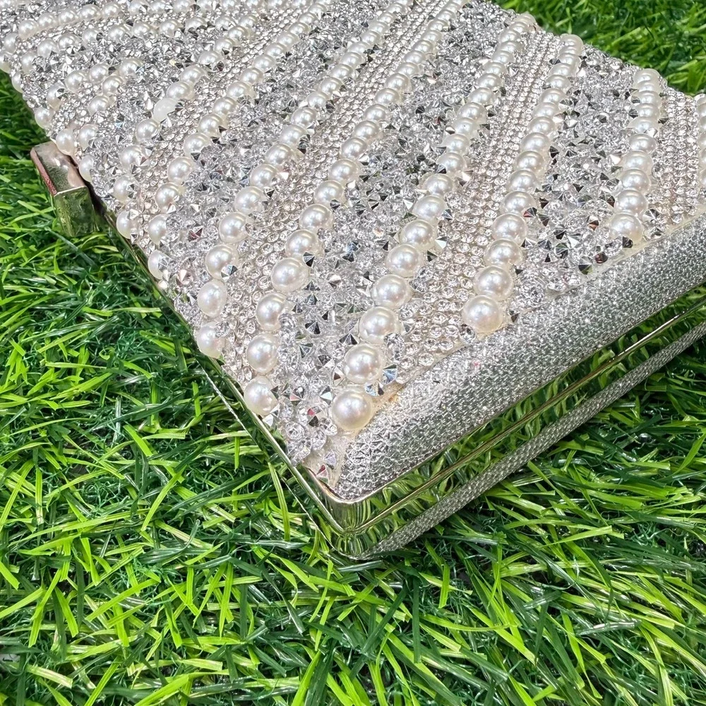 Evening Clutch Womens OS Silver‎ Excellent Pearl Rhinestone Chevron Bag